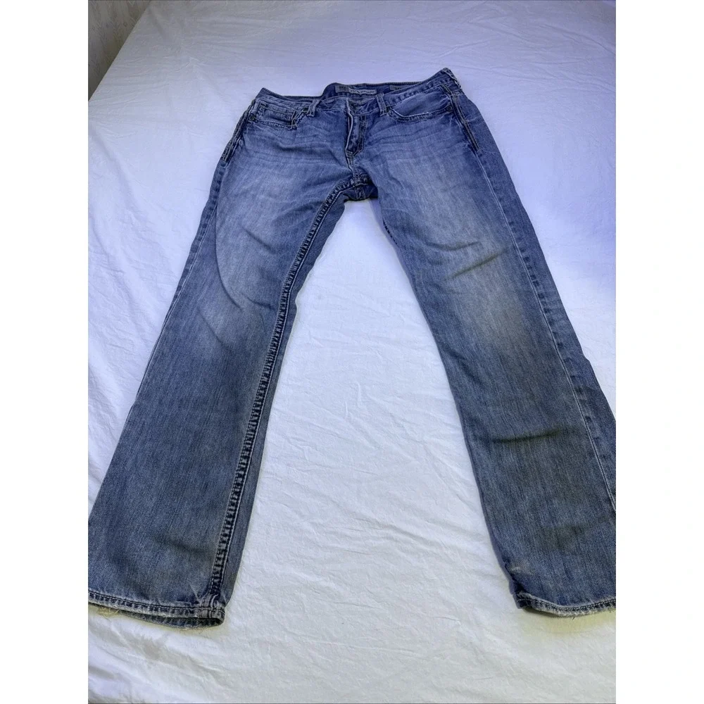 BKE Buckle Carter Straight Jeans Men 34R  Blue Fade Whiskered Western Denim